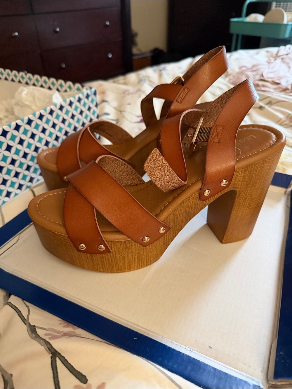 Wood light brown high heel sandal